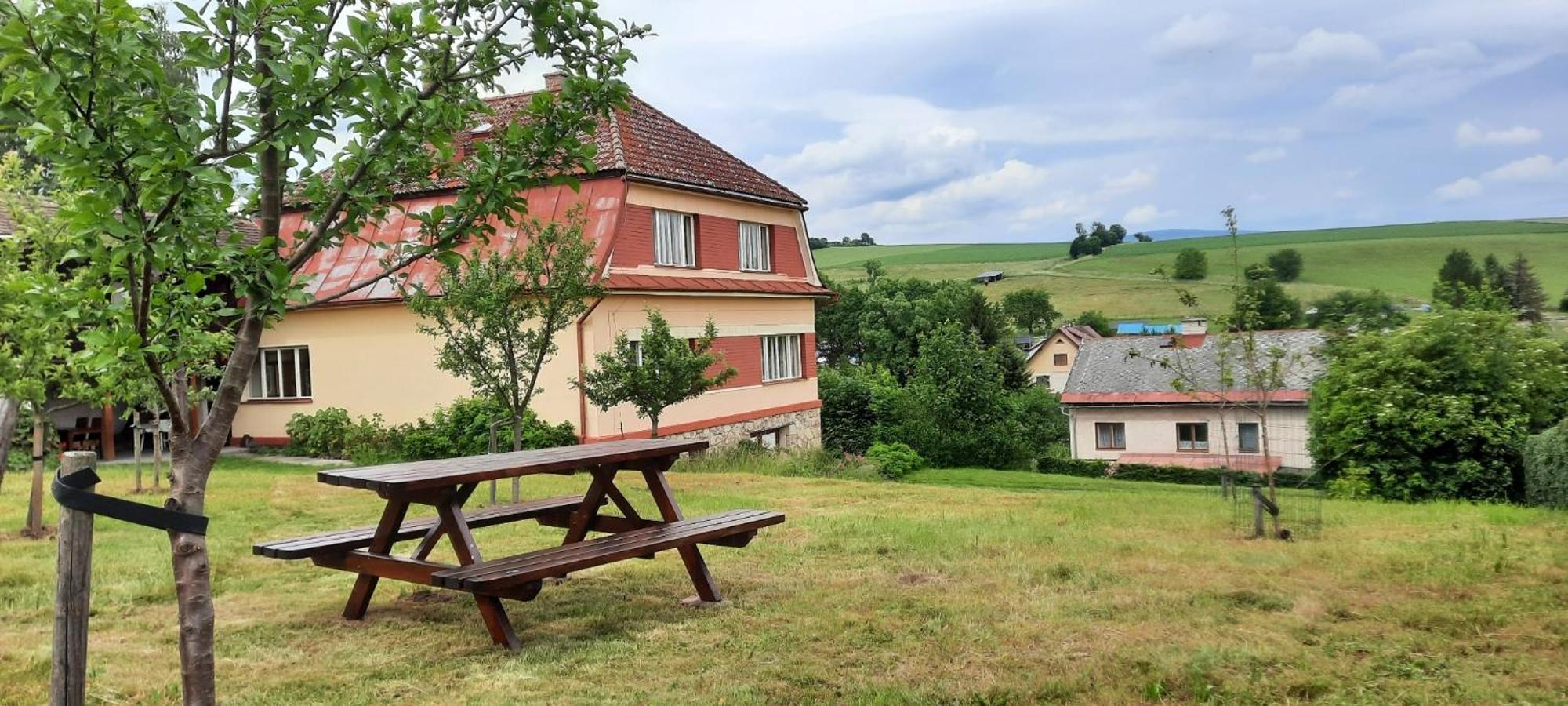 Familiehuis Fuchs Horni Branna Exteriér fotografie